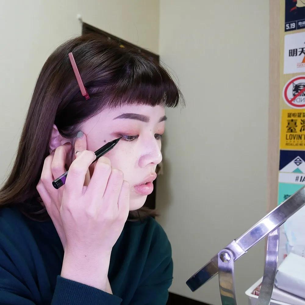 单眼皮如何画眼妆韩国,怎么画眼妆显着眼大又好看单眼皮