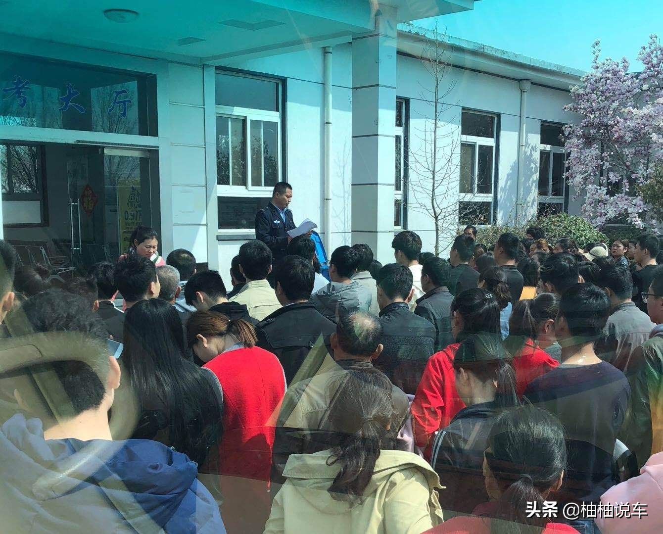 科目二三怎么不紧张抖腿,科目二紧张左脚抖腿怎么办