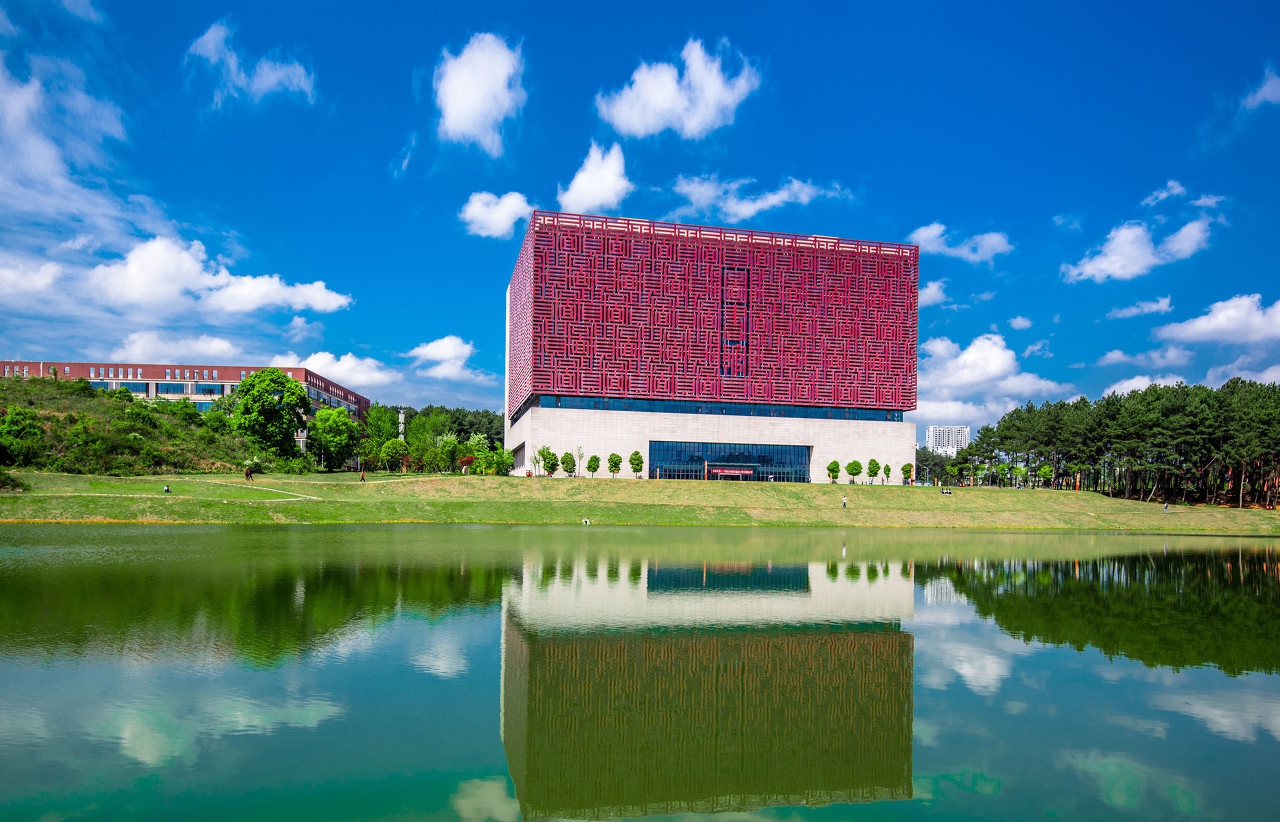 贵州科技学校2022年招聘,2019年贵州大学科技学院招生简介