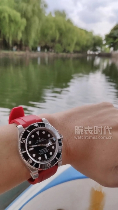 网友晒上千万的手表,网友晒1300手表