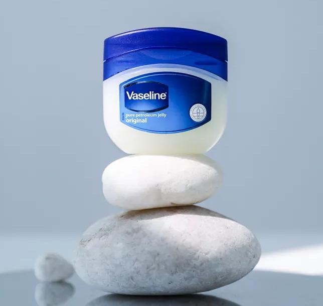 凡士林的10个美容妙用,凡士林能擦头皮吗
