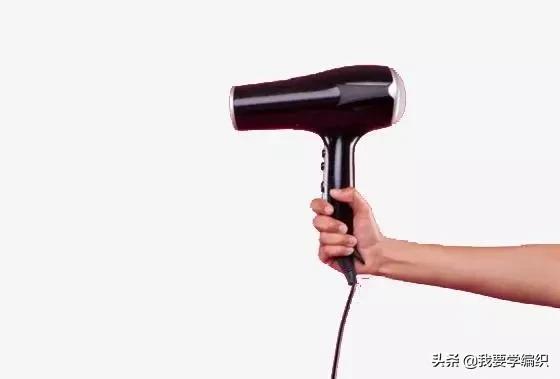 羽绒服刚买来皱皱巴巴快速处理,羽绒服穿脏了怎么洗更好