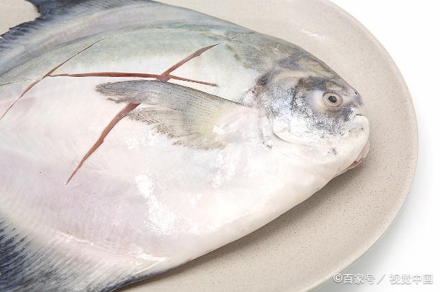 小鲳鱼怎么做好吃又简单清蒸,小宝宝吃清蒸小鲳鱼的家常做法