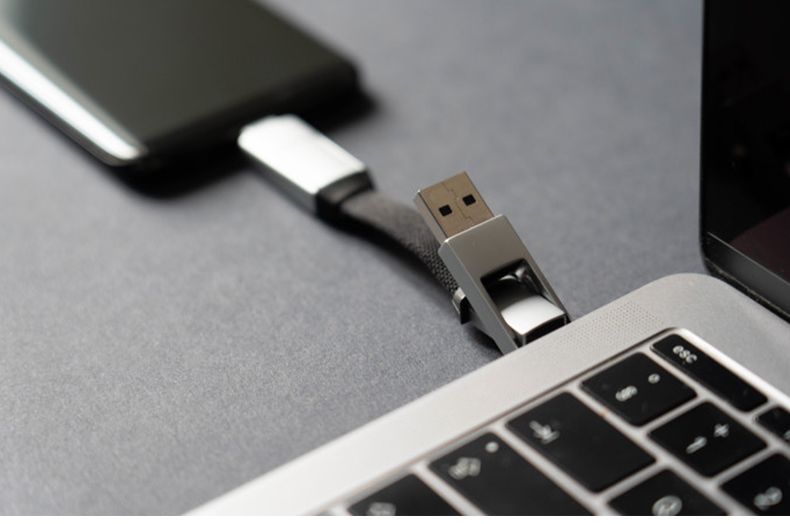 美国众筹突破千万，数据线里的“瑞士*刀军**”，1根顶6根实用