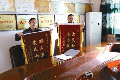 爱民不吃民，帮民不扰民，且看这位农民伯伯如何应对全县领导的