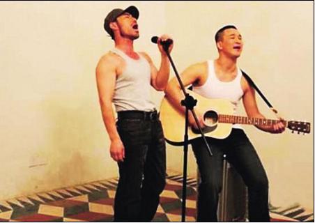 旭日阳刚落魄街头卖唱,旭日阳刚草根歌星组合