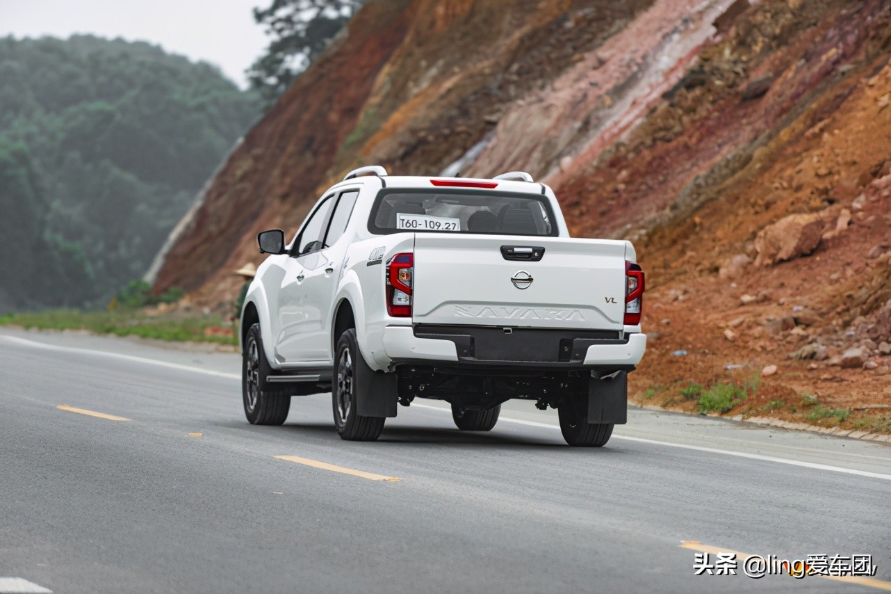 2021款日产纳瓦拉越野测试,2021日产纳瓦拉navara