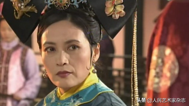 她是80年代长影厂当家花旦，19岁因报幕被选中出演平原游击队，中年无戏可拍，复出电影由钟南山担任顾问