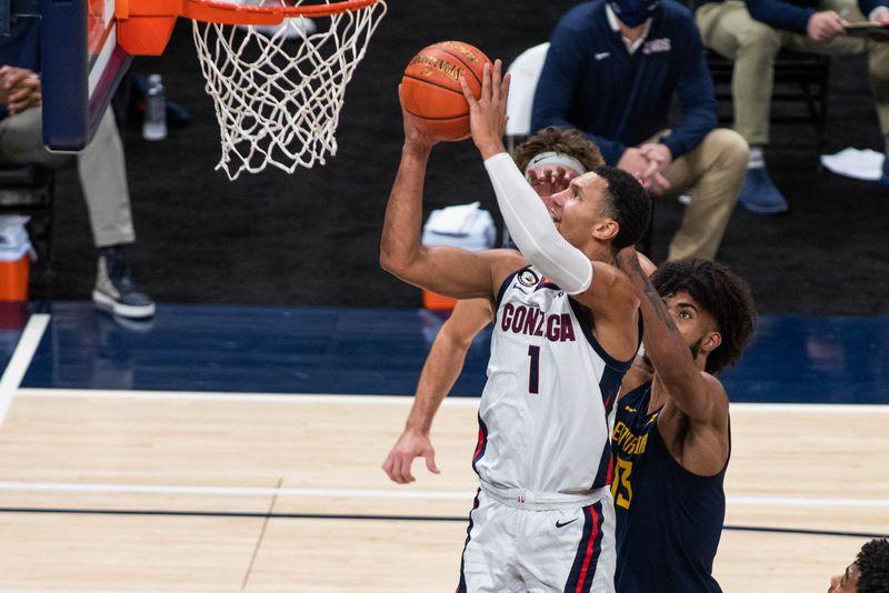 排名前25位的比赛：冈萨加排名第一，爱荷华州排名第三