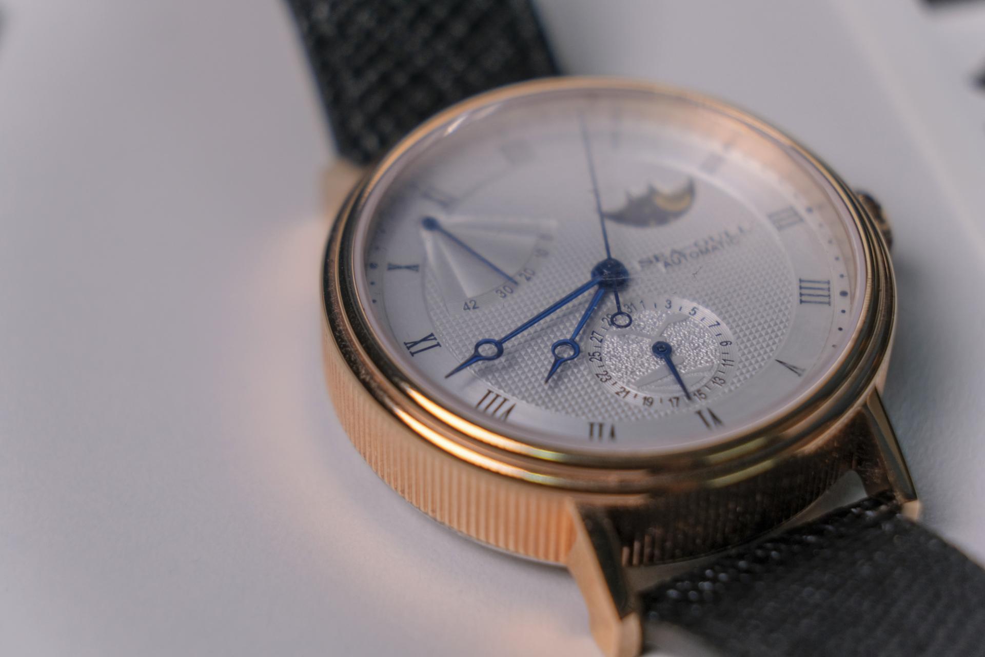 娴烽弗鏂囧垱鏈堢浉,娴烽弗鏈堢浉鑵曡〃鏂囧垱绀肩洅