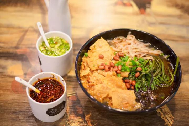 在南京到哪吃淮扬菜,在南京早晨去哪里吃早饭