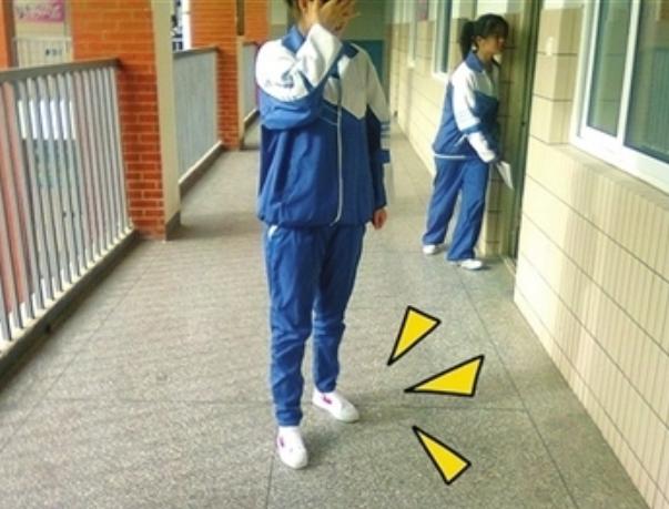 初中女生自认为好看的举动,经常做幼稚的行为很掉价吗