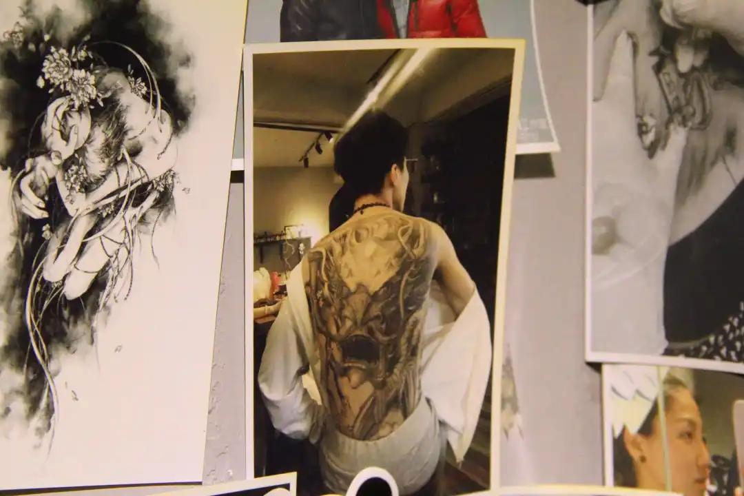 月入一万的小“作坊”？|我们约了位西安纹身师，聊了些实诚话