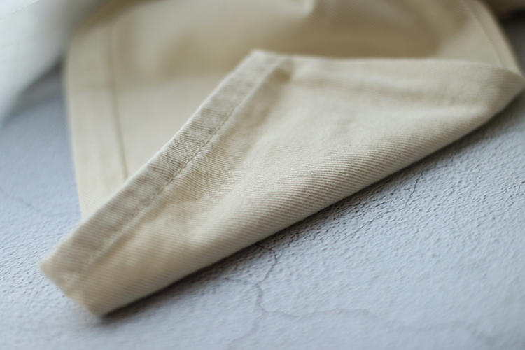 是件称职的“解忧”白裤工装！四季匹配能力：超级赞哦~