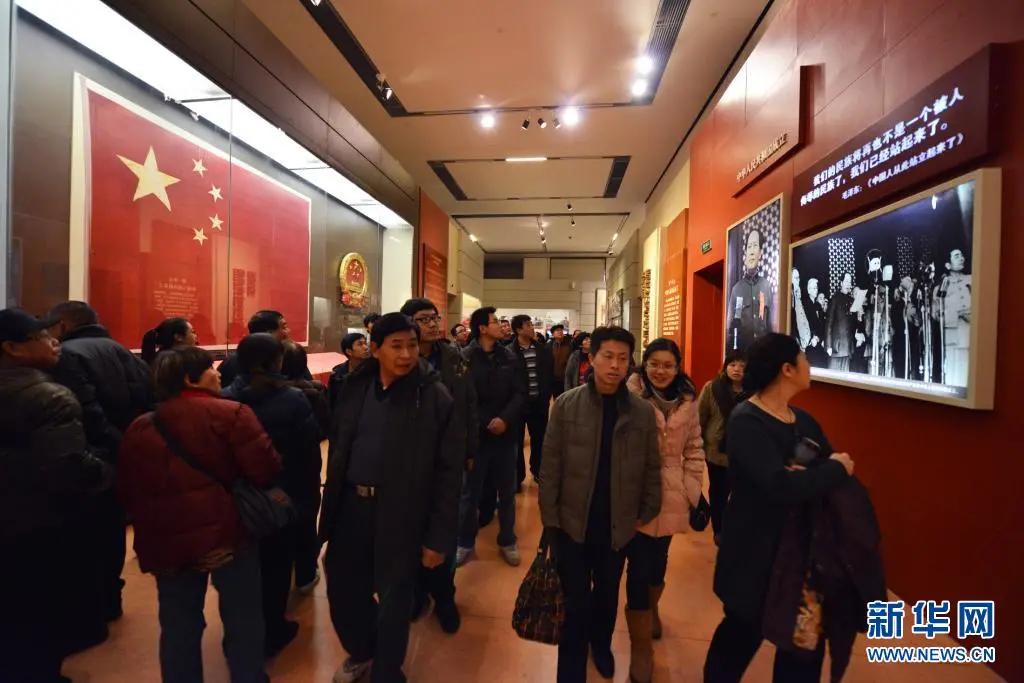 让历史照亮未来——跟着习*平近**总书记的足迹学习*党**史