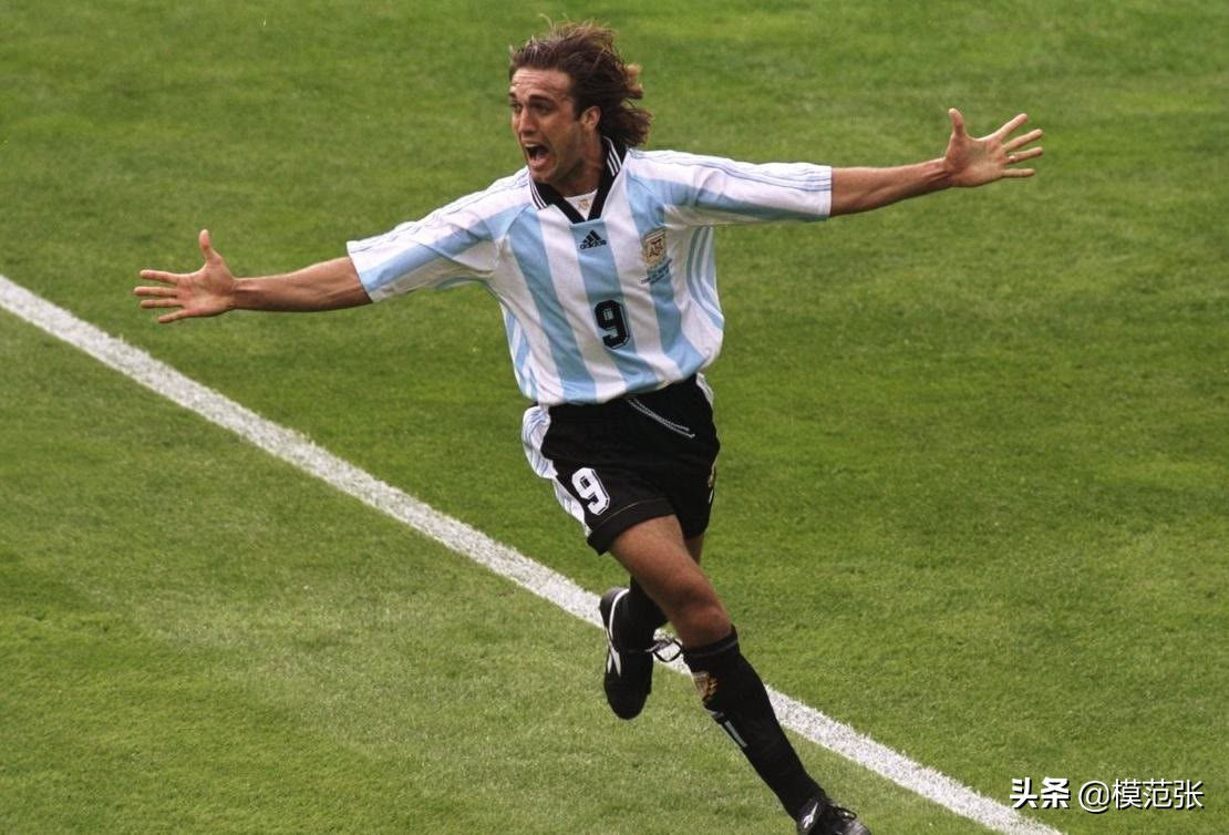 10号球和7号球哪个更好,球衣号码10号的球星