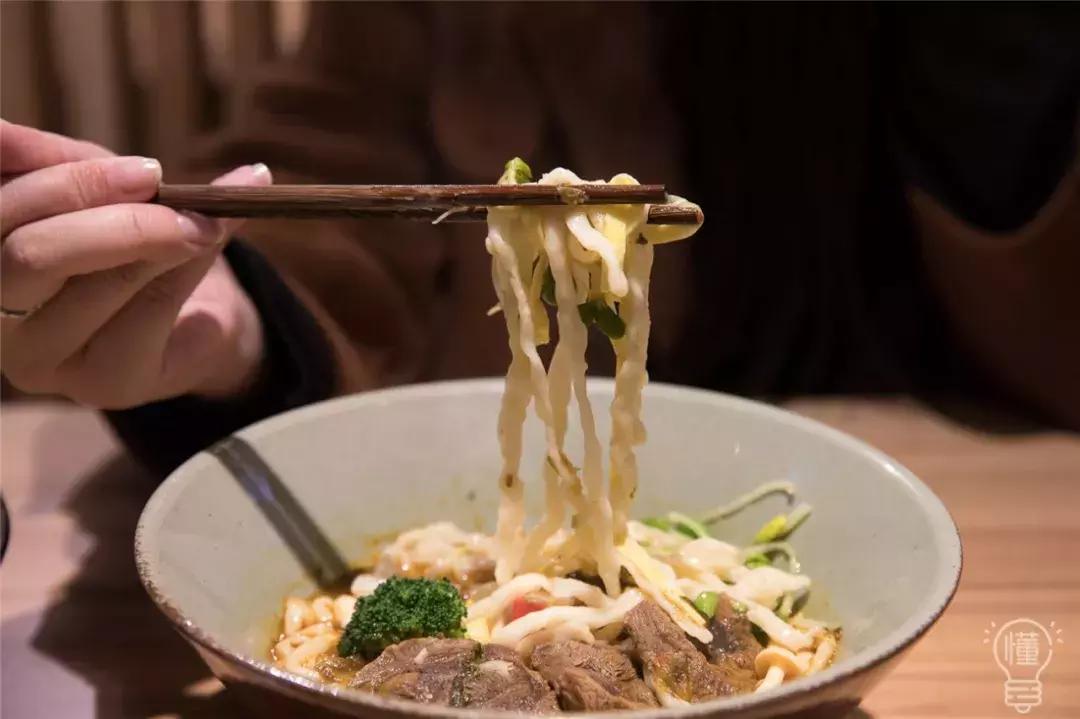 一口气开了三家火锅,一口气连开六家店