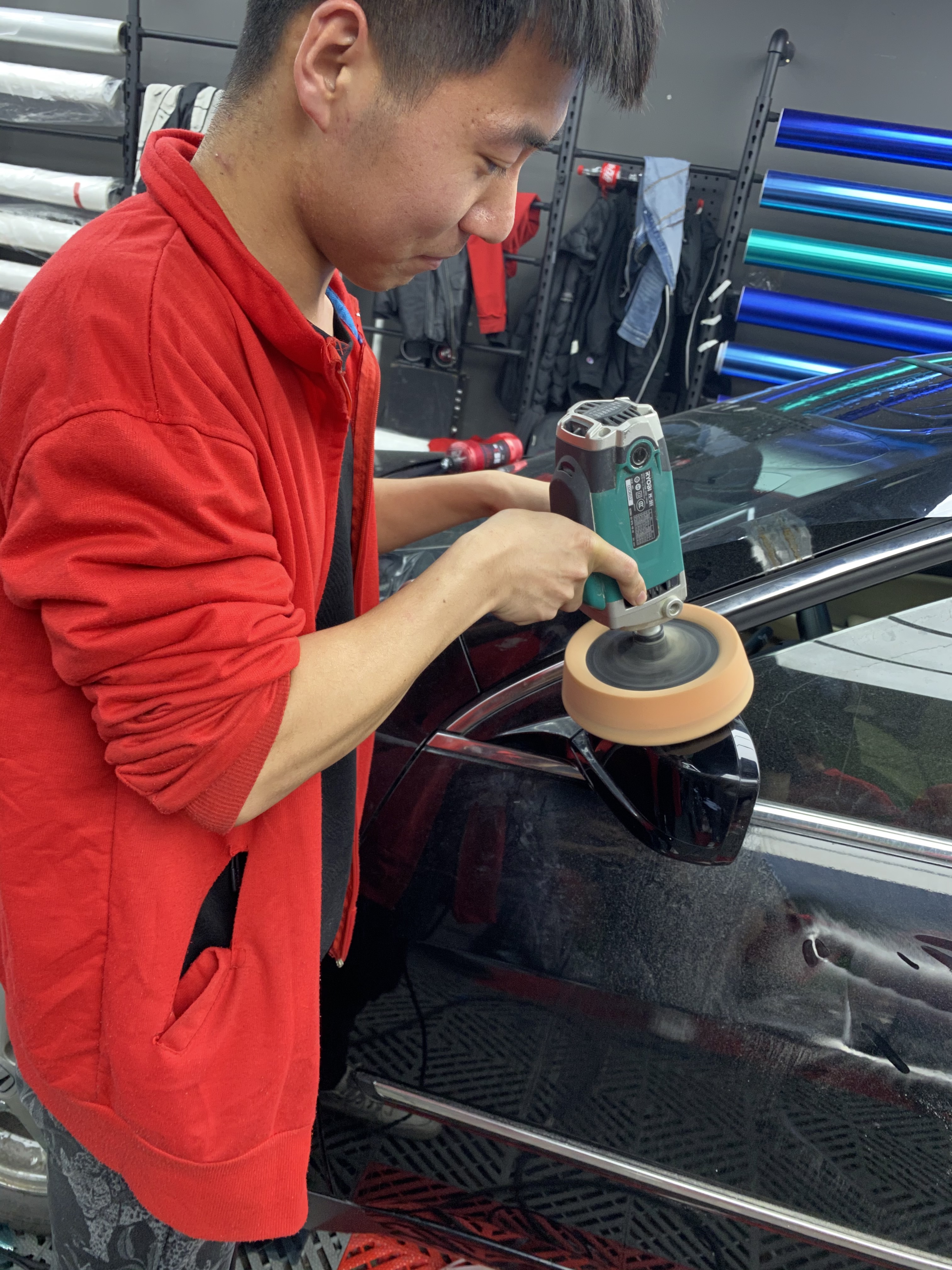 新手如何使用汽车抛光机,抛光机使用方法教程