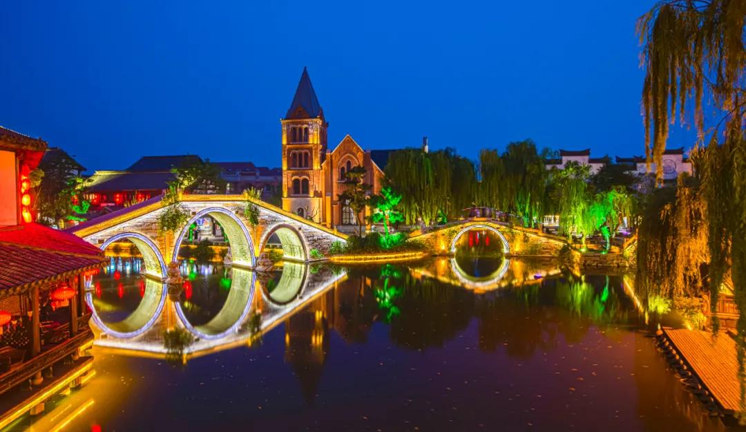 台儿庄适合1-2天短途旅游,趁着假期的闲暇去旅行