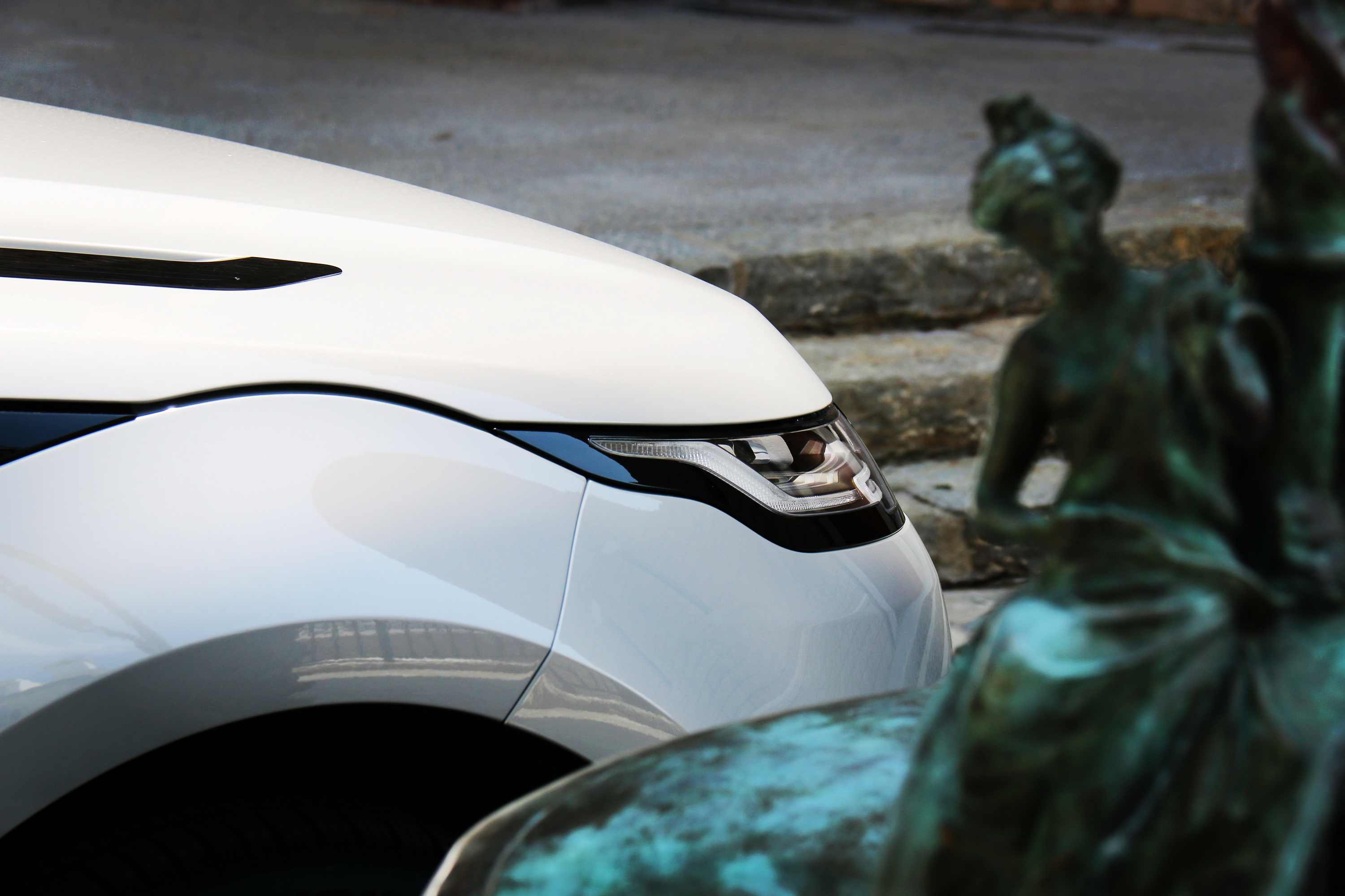 路虎揽胜极光l怎么样值得购买吗,2022路虎揽胜极光l值得买么