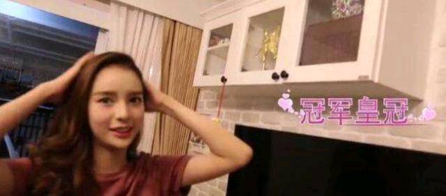 当年中国男子不顾家人反对，坚持娶了泰国人妖皇后，现在生活怎样