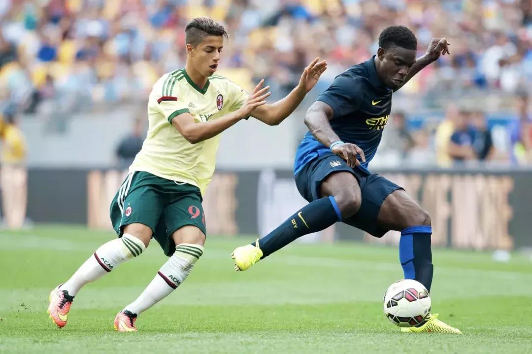 掌故|马斯图尔：出道即巅峰，坠落如仲永