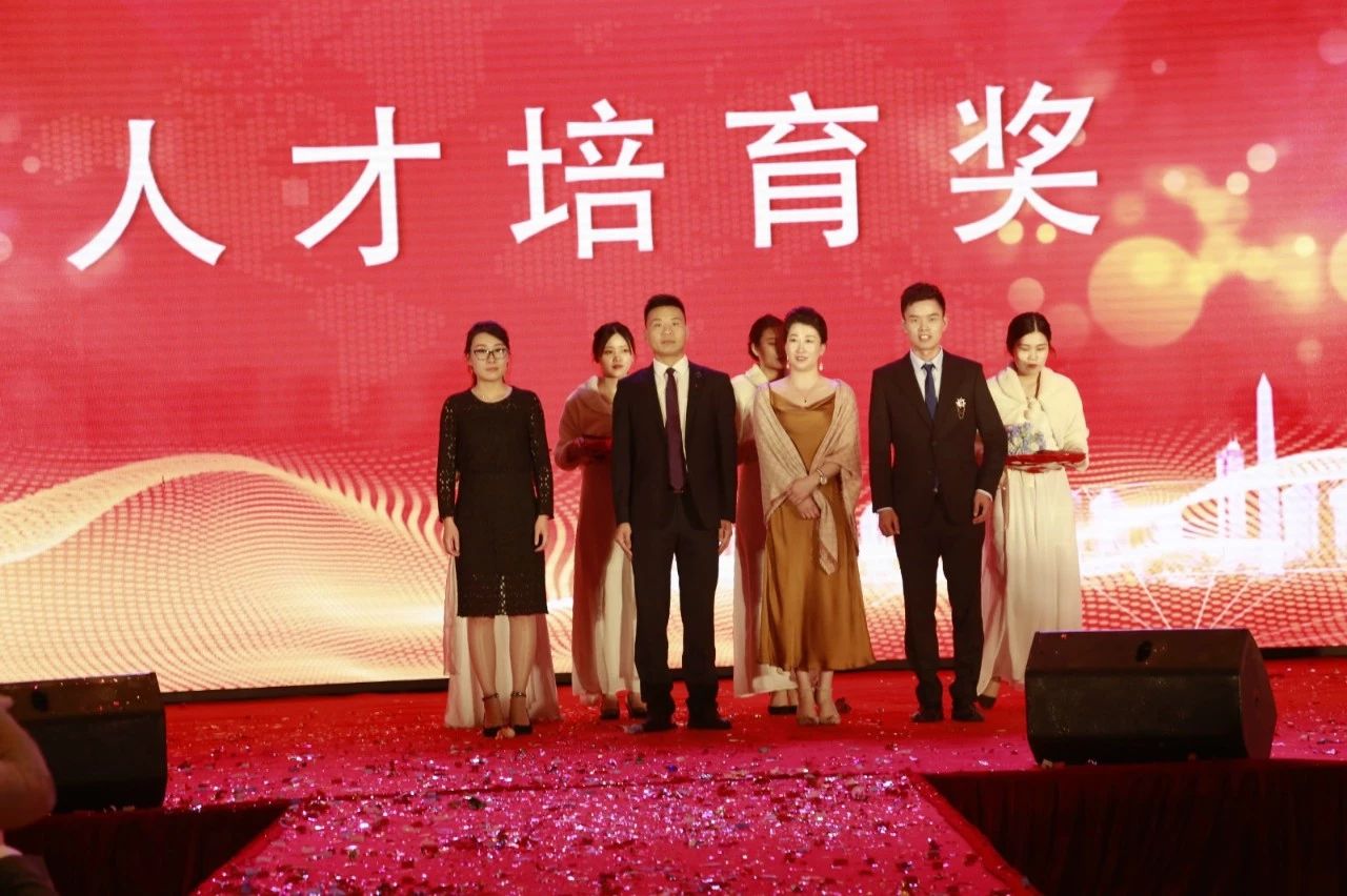 合作共生，驭动未来，单仁资讯十年征程再起航！