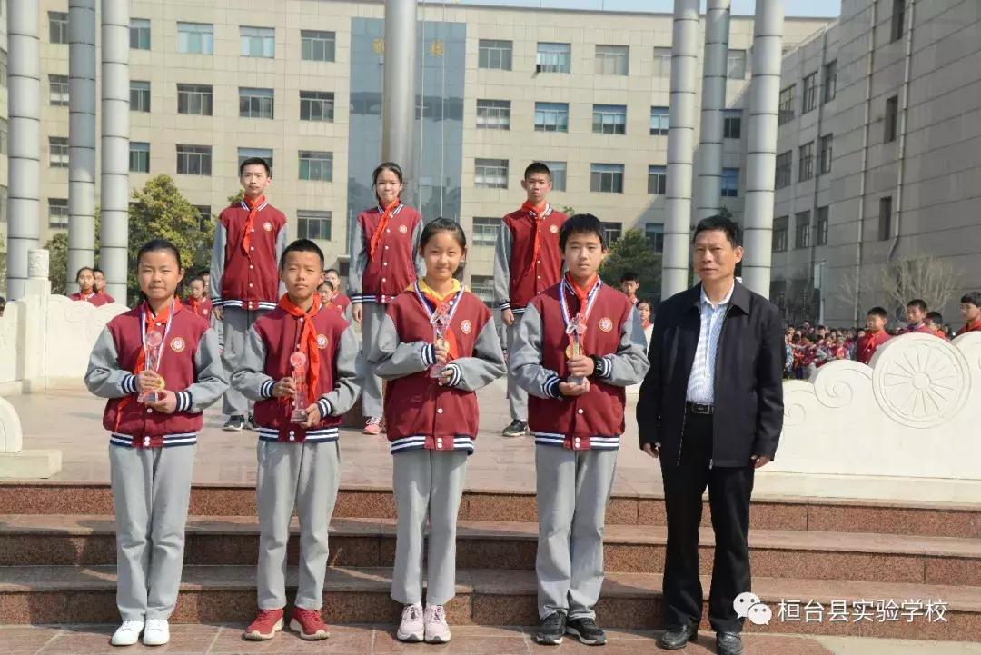 球场论英雄——中学部足球篮球班级联赛成绩公布