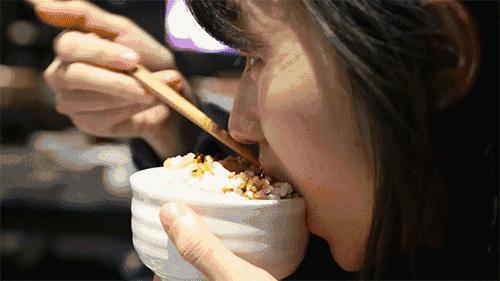 老干妈跌落神坛完整视频,老干妈是怎么跌落神坛