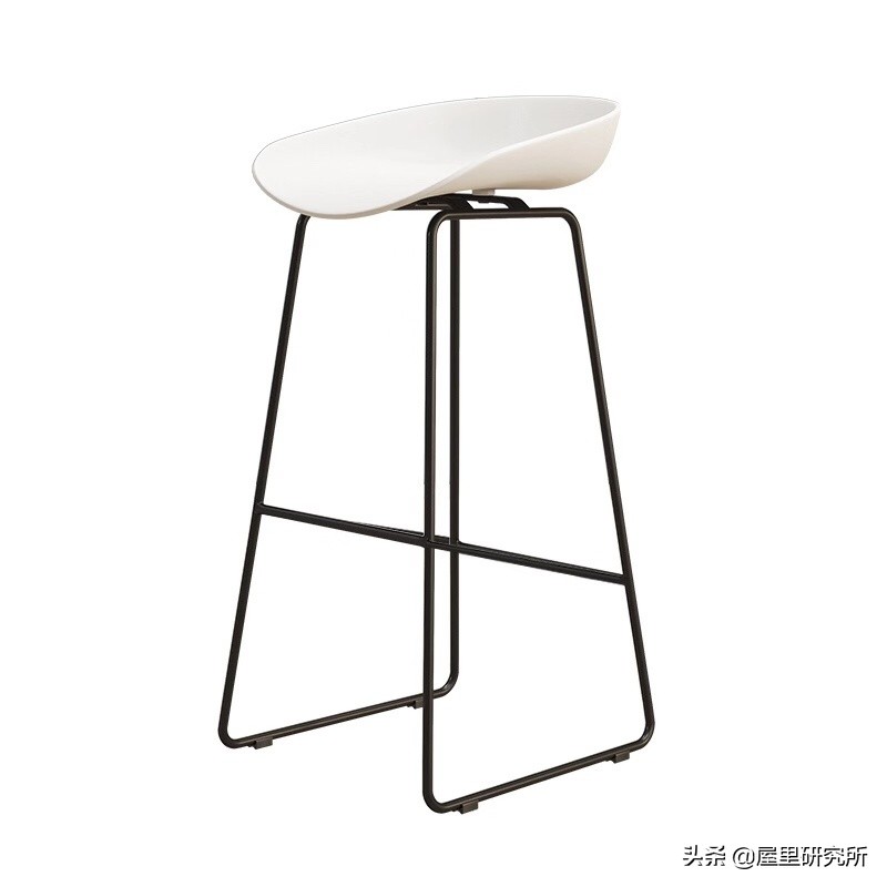 当90后女生遇到一个00后男生,当90后女孩遇到00后