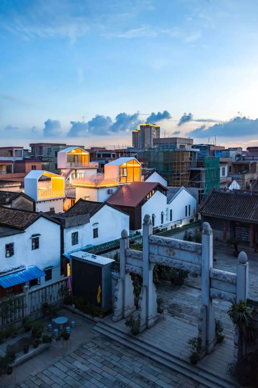 居民楼旧房改造成民宿风格,爆改旧楼成民宿