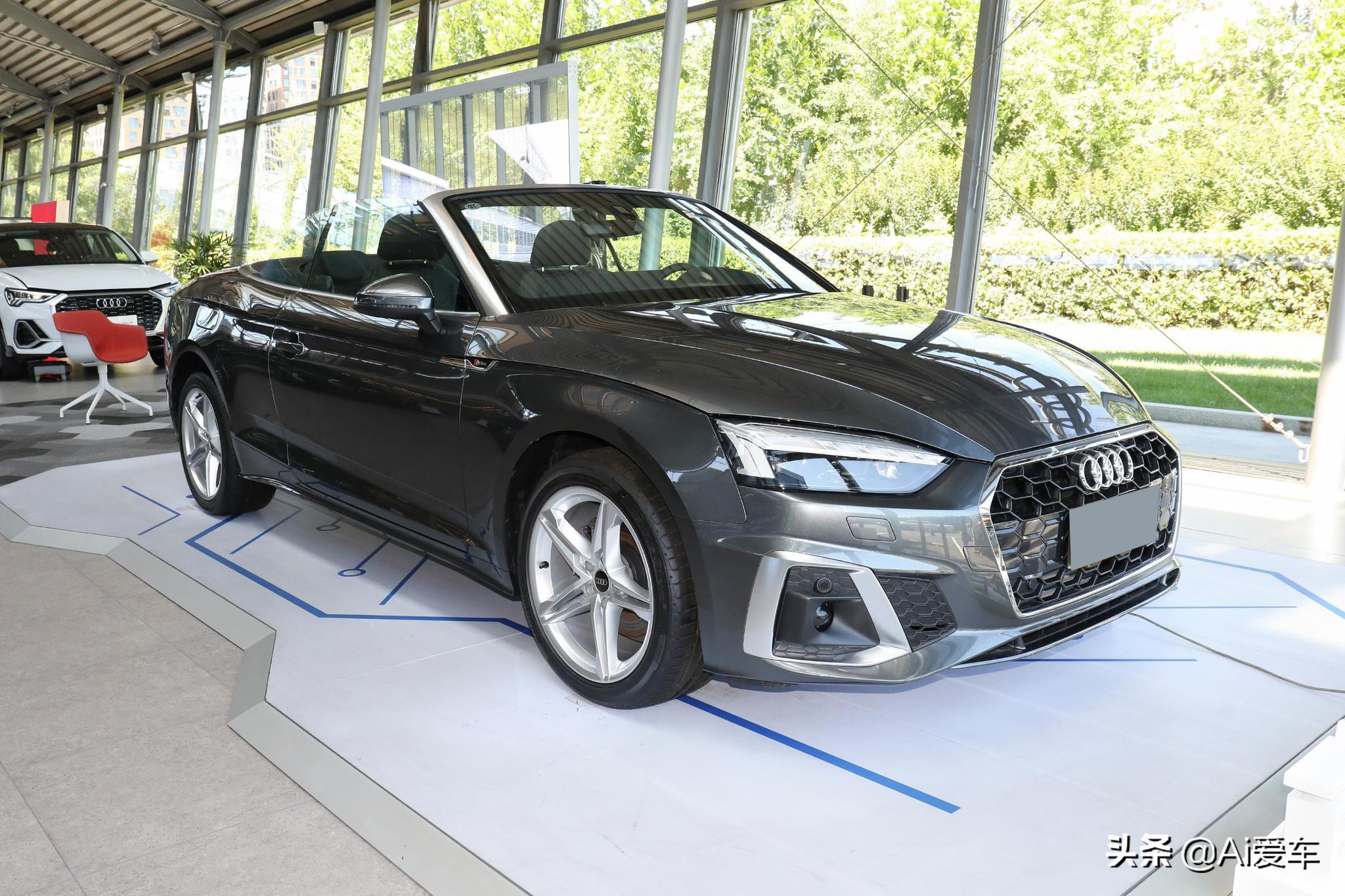 2门4座硬顶进口轿跑，大排量油耗6.4L，原装豪华品牌，实拍奥迪A5