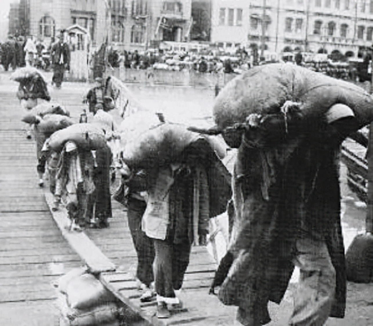 一天瘦了一斤多正常吗,体重一天瘦一斤正常吗