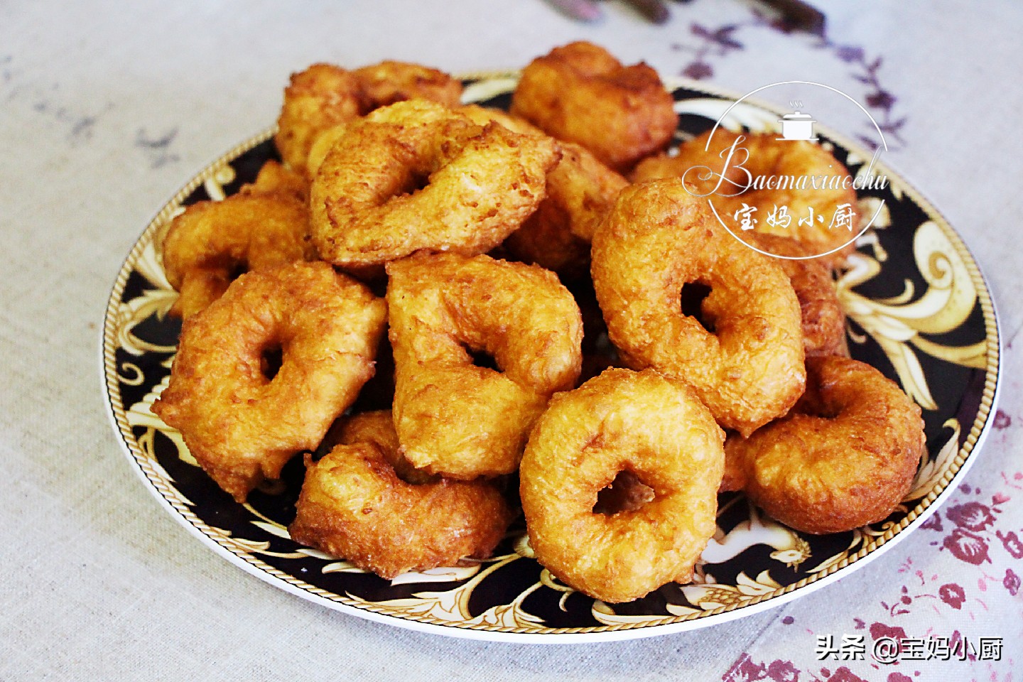 油条圈，家人吃着迷，比油条快手省事，一抓一揪就搞定，早餐要吃