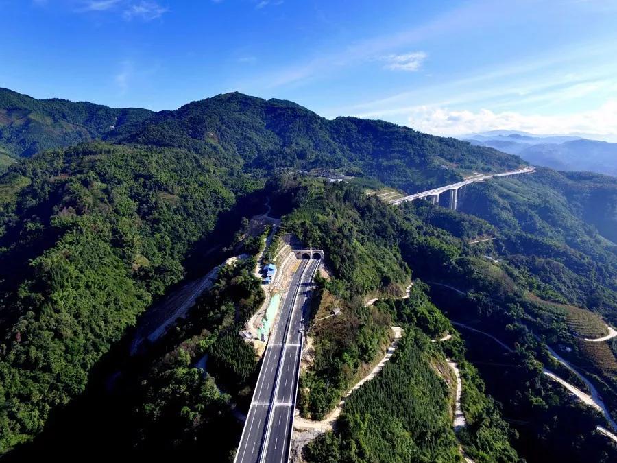 云南自驾5条最佳线路图,云南适合开车自驾的公路