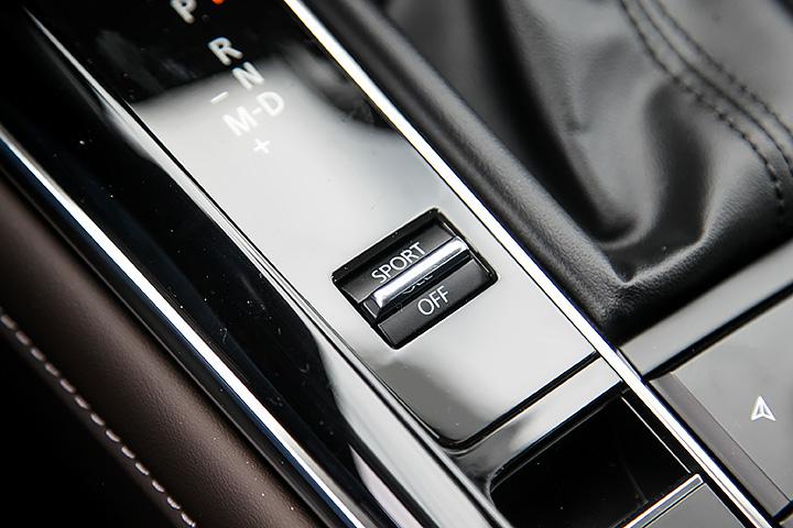 当昂克赛拉变身SUV，抢先试驾马自达CX-30