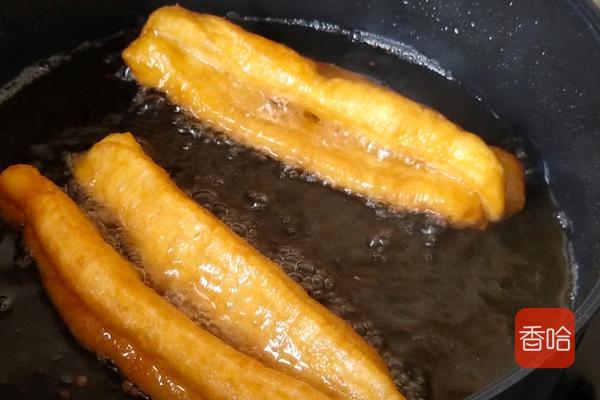 油条怎么做酥脆松软完整教程,油条怎么快速做酥脆松软完整教程