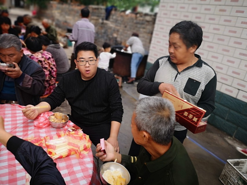 4块一包的红旗渠烟,红旗渠雪茄烟多少钱一包