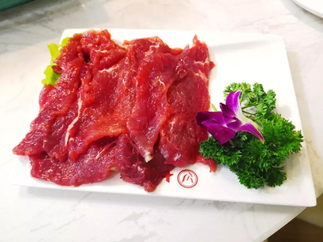 在六尺之巷,吃七秒之鱼,感受文化与美食的真谛