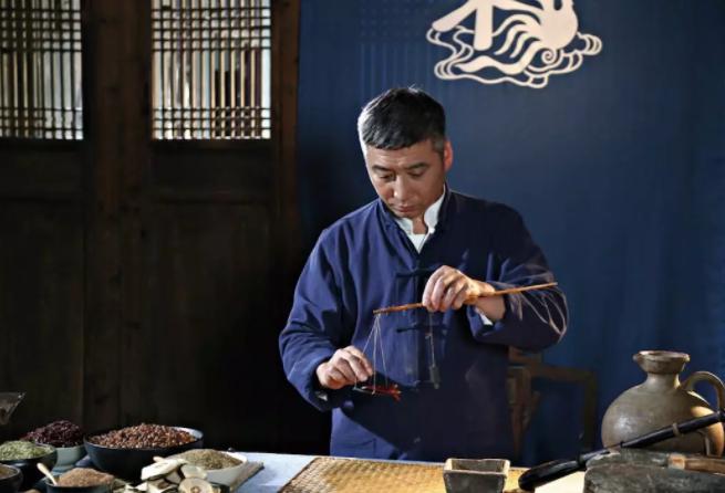 从放羊娃到放羊娃,从放牛娃到巨富胡雪岩