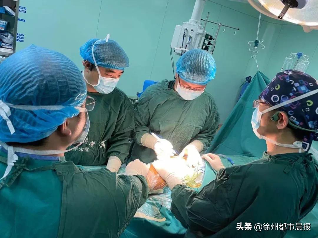 屁股皮下长了2cm的硬疙瘩是癌症吗,屁股上长了个恶性肿瘤还有救吗