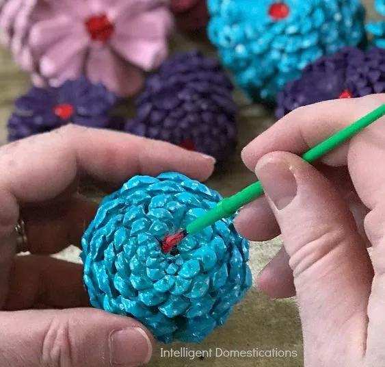 关于神奇的大自然的手工制作,100种松塔手工制作欣赏