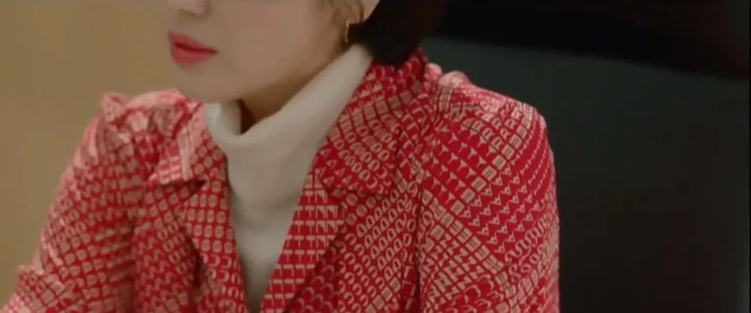 来不及吐槽《男朋友》剧情，我满眼都是宋慧乔的高领衫和大衣！