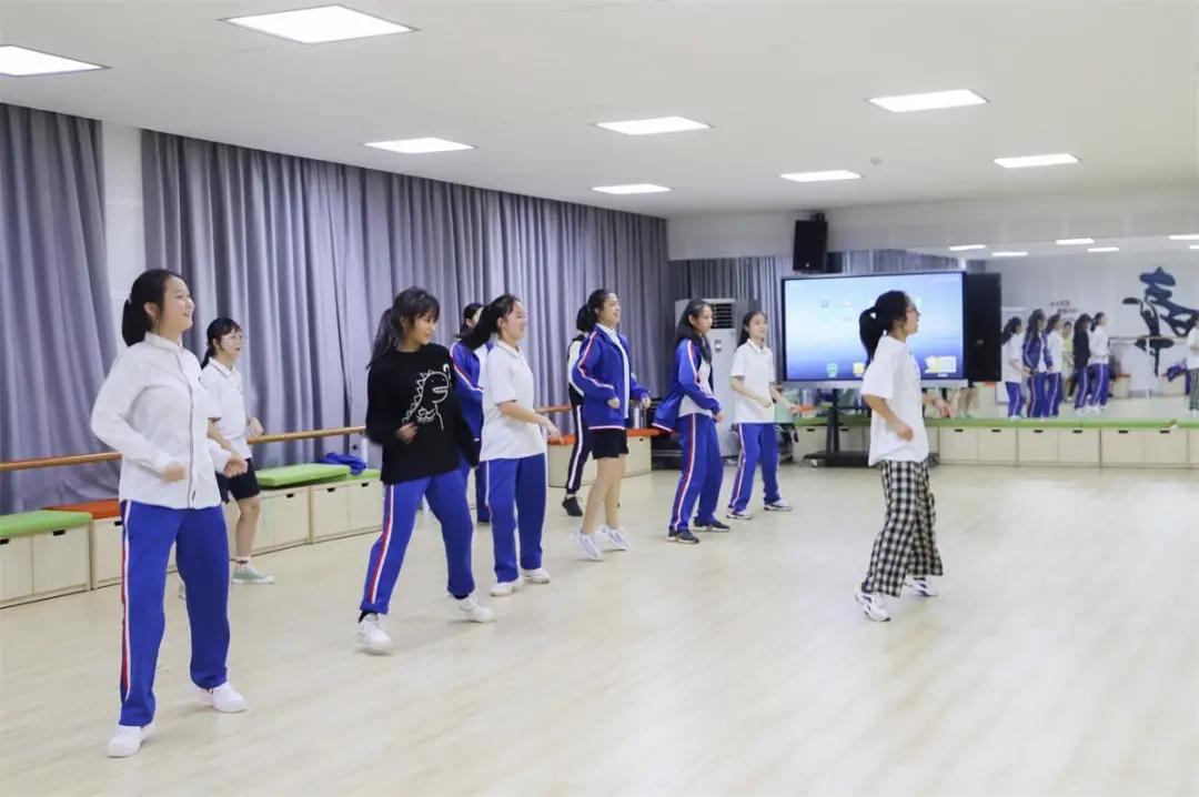 「直播预告」今晚7:00，校长天团带你了解金太阳实验中学