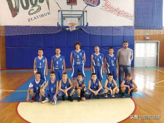 有这么一个国家，1000万人，三大球（女排除外）甩中国几条大街