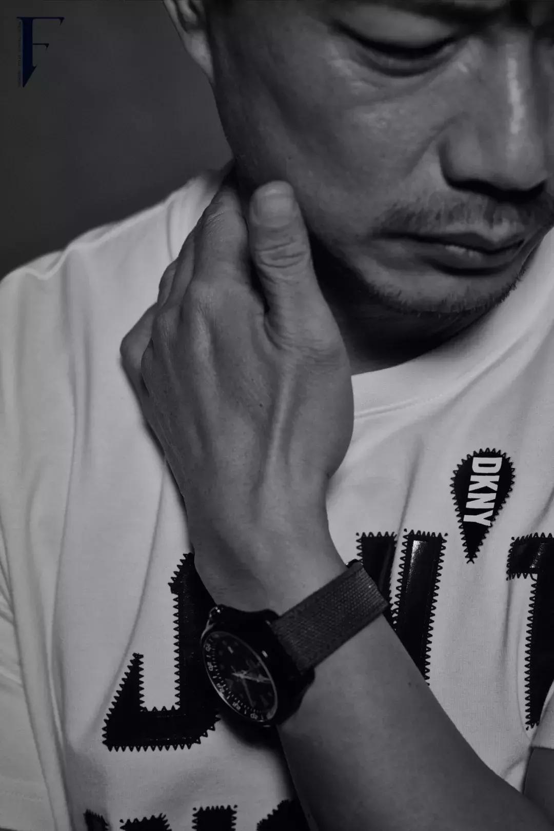 段奕宏走红地毯秀手表,段奕宏戴墨镜照片