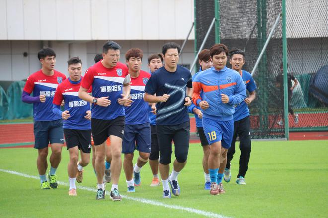 大连足球辉煌纪录片,大连季铭义