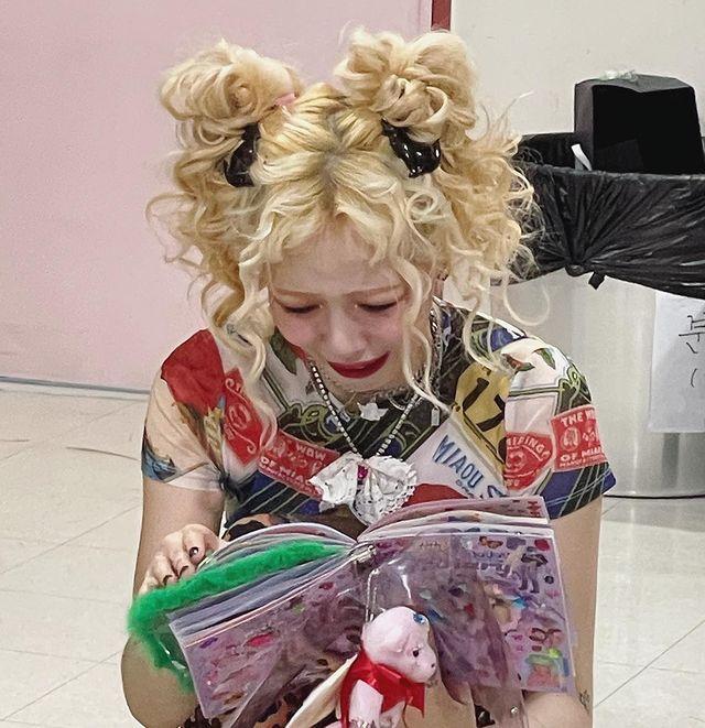 泫雅同款hobolv包,泫雅用香奈儿包包做衣服