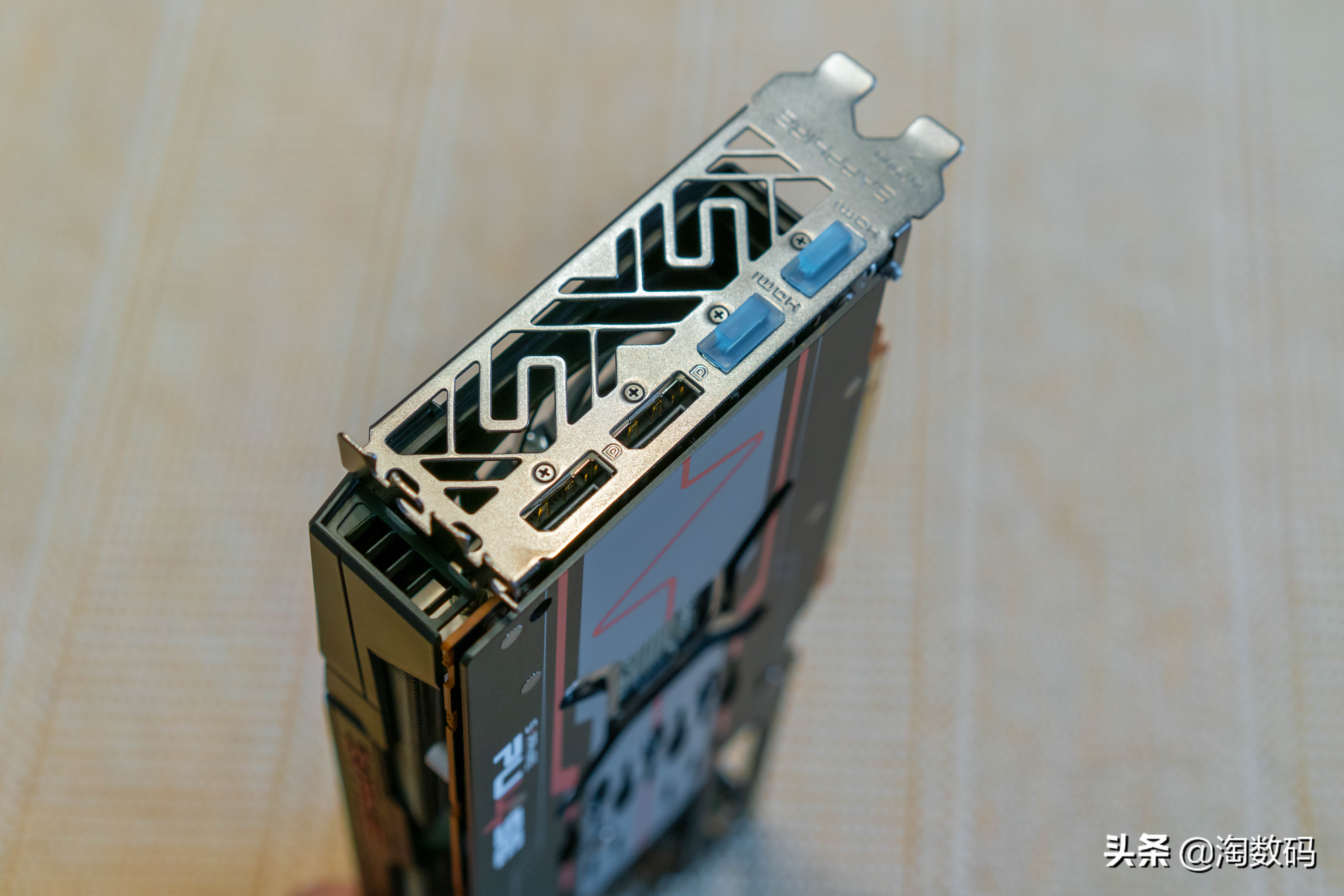 蓝宝石5600xt白金版pro游戏测试,蓝宝石rx5600xt白金版pro显卡