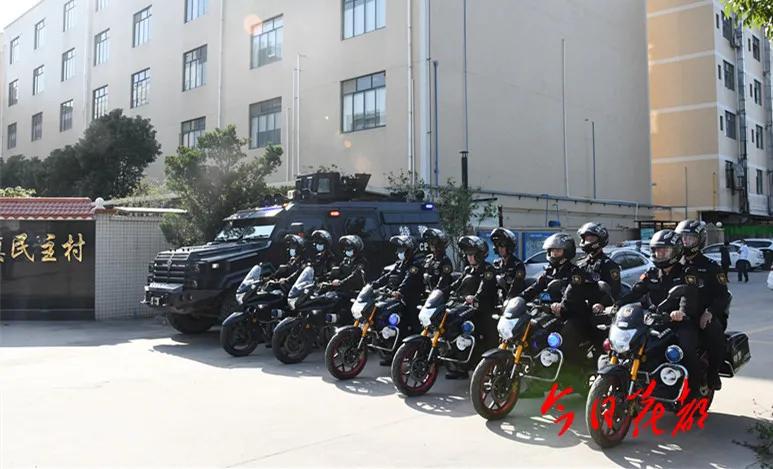 村居人居环境综合整治,清理村居垃圾美化村居环境